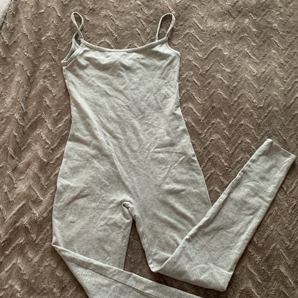 Grey jumpsuit - Picture 2 of 2